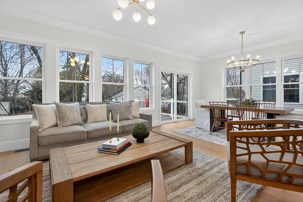 $1,495,900 | 8 Dobbins Street, Waltham, MA 02451