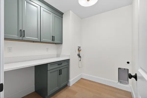 $1,495,900 | 8 Dobbins Street, Waltham, MA 02451