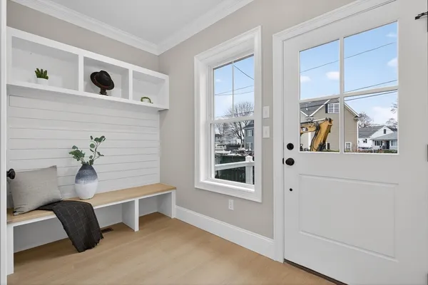 $1,495,900 | 8 Dobbins Street, Waltham, MA 02451