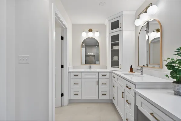 $1,495,900 | 8 Dobbins Street, Waltham, MA 02451