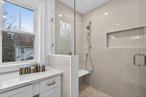 $1,495,900 | 8 Dobbins Street, Waltham, MA 02451