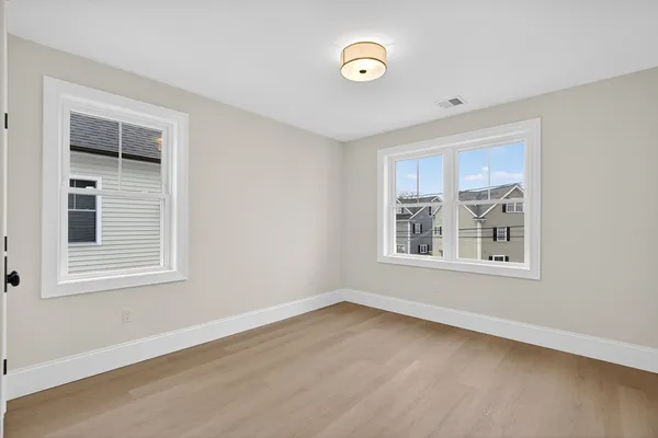 $1,495,900 | 8 Dobbins Street, Waltham, MA 02451