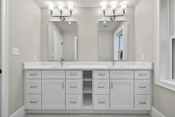 $1,495,900 | 8 Dobbins Street, Waltham, MA 02451