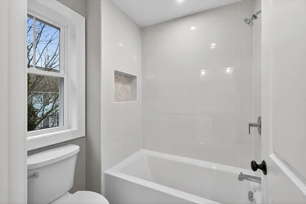 $1,495,900 | 8 Dobbins Street, Waltham, MA 02451