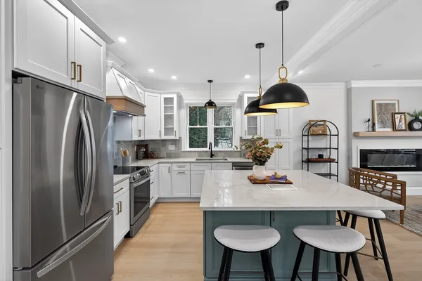 $1,495,900 | 8 Dobbins Street, Waltham, MA 02451