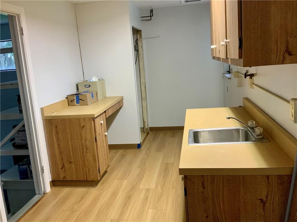 630 Broughton Road Bethel Park, PA 15102 - Photo 22 of 25 a utility room with dryer and washer