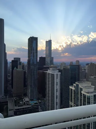 $2,350 | 195 North Harbor Drive, Unit 207, Chicago, IL 60601