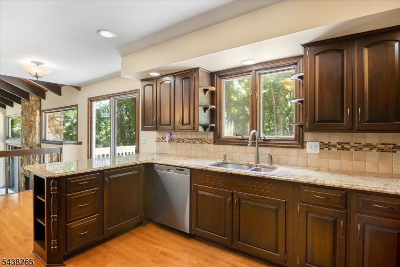 6 Green Hills Road Mendham, NJ 07945 - Photo 23 of 42