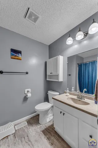 $315,000 | 2205 Northwest Kendall Drive, Topeka, KS 66618