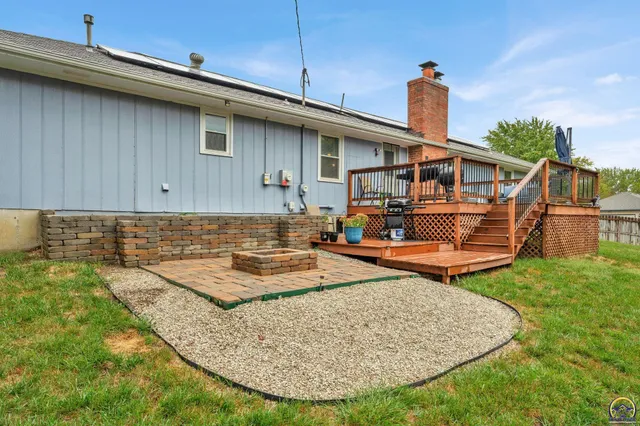 $315,000 | 2205 Northwest Kendall Drive, Topeka, KS 66618