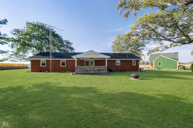 $375,000 | 14290 West Co Road 500 North, Yorktown, IN 47396