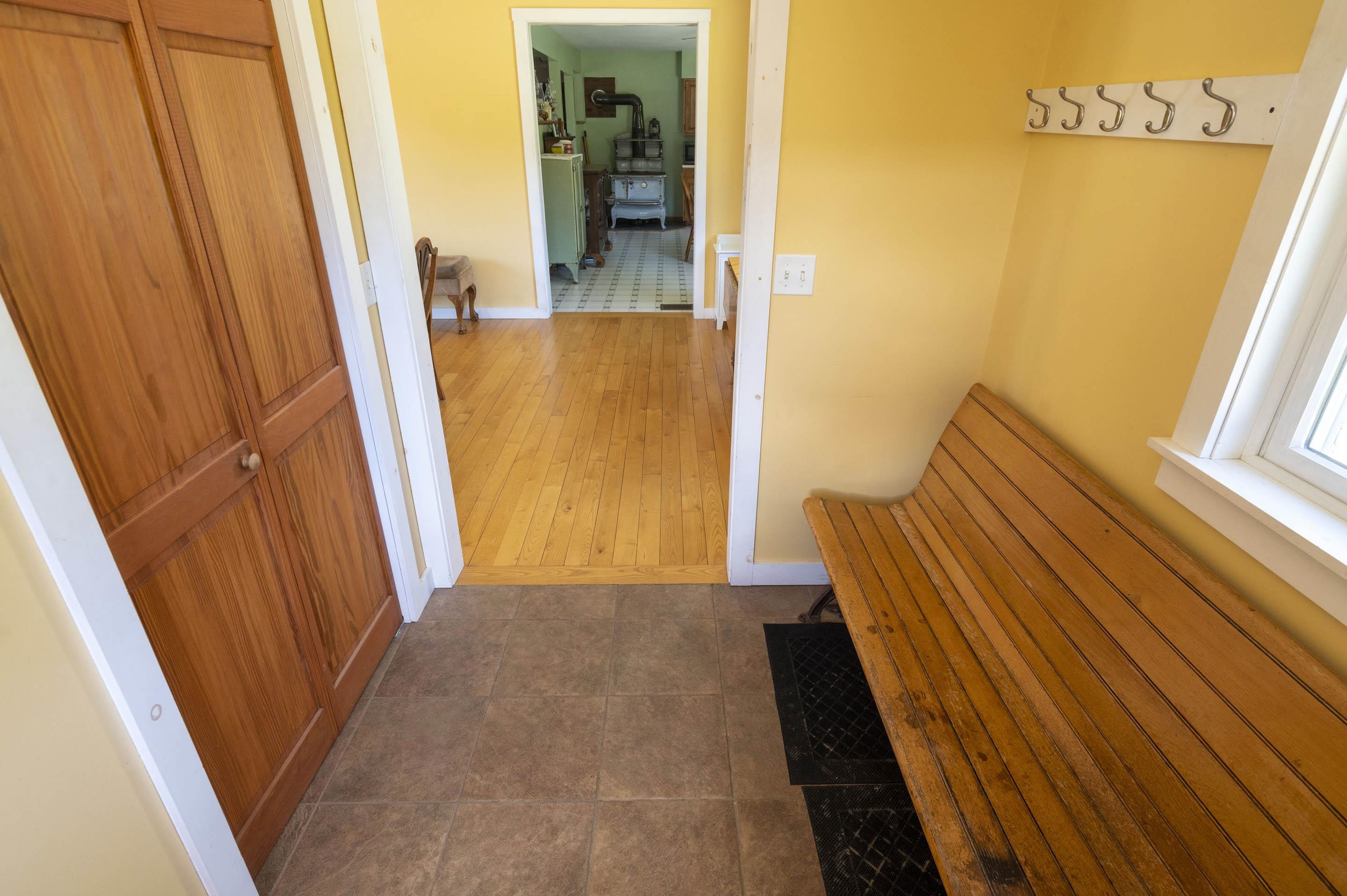 246 Gray Road Plainfield, VT 05667 - Photo 6 of 56