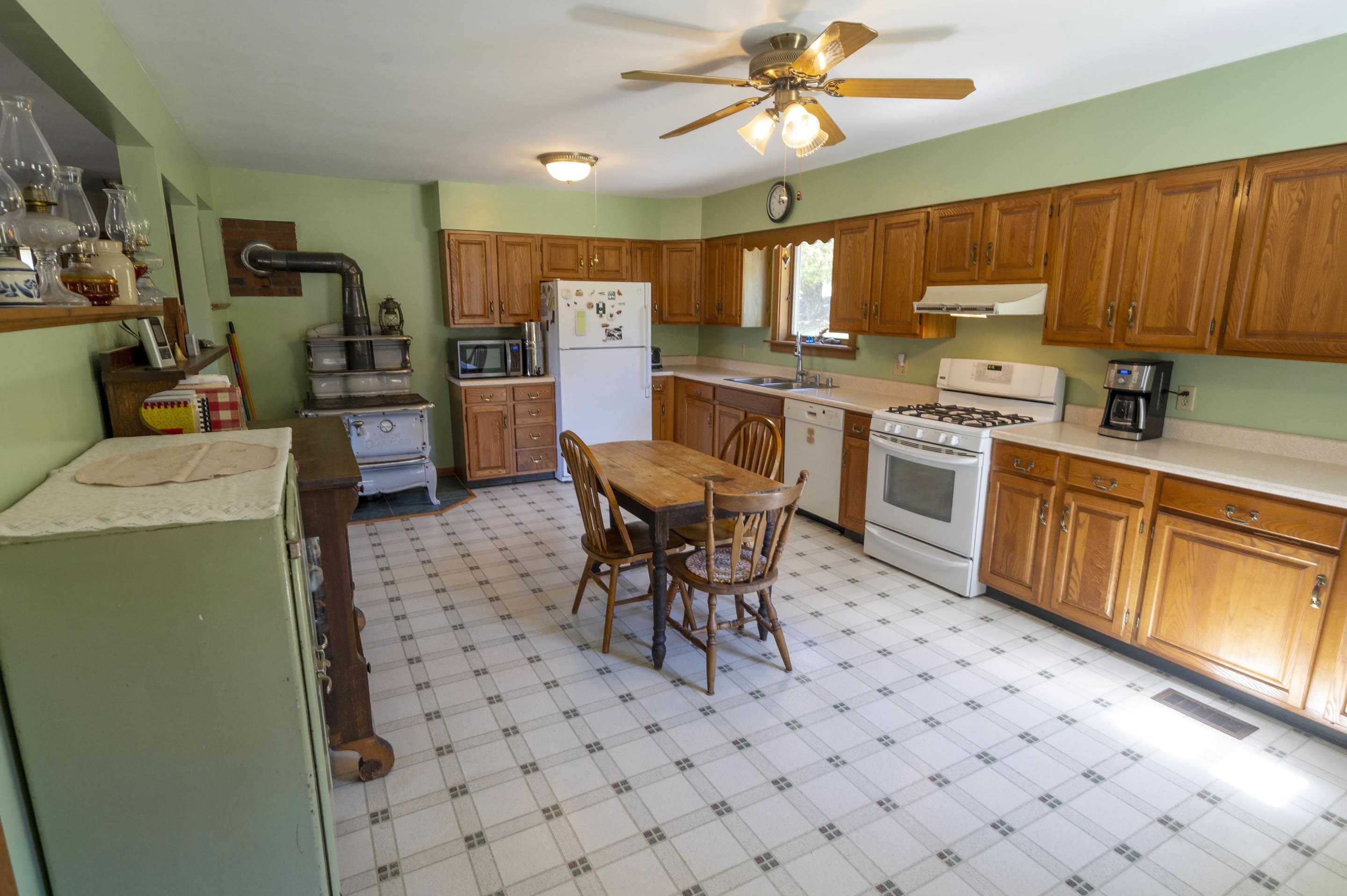 246 Gray Road Plainfield, VT 05667 - Photo 7 of 56