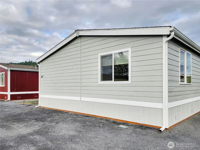 a view of front of house