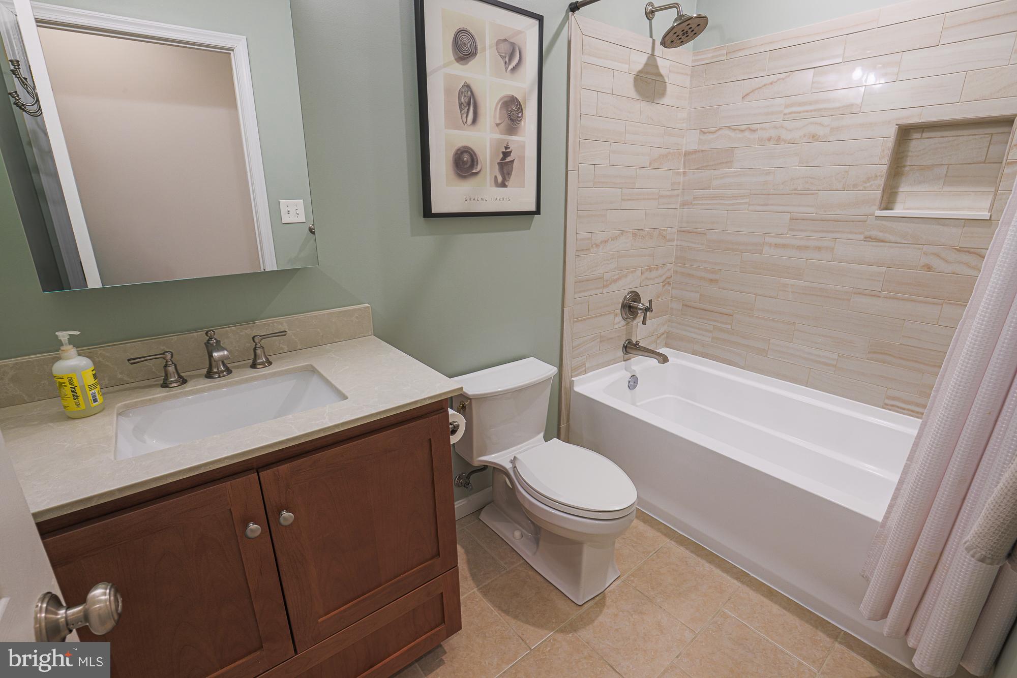 1613 South Charles Street Baltimore, MD 21230 - Photo 33 of 47 Full Bath Upper Level