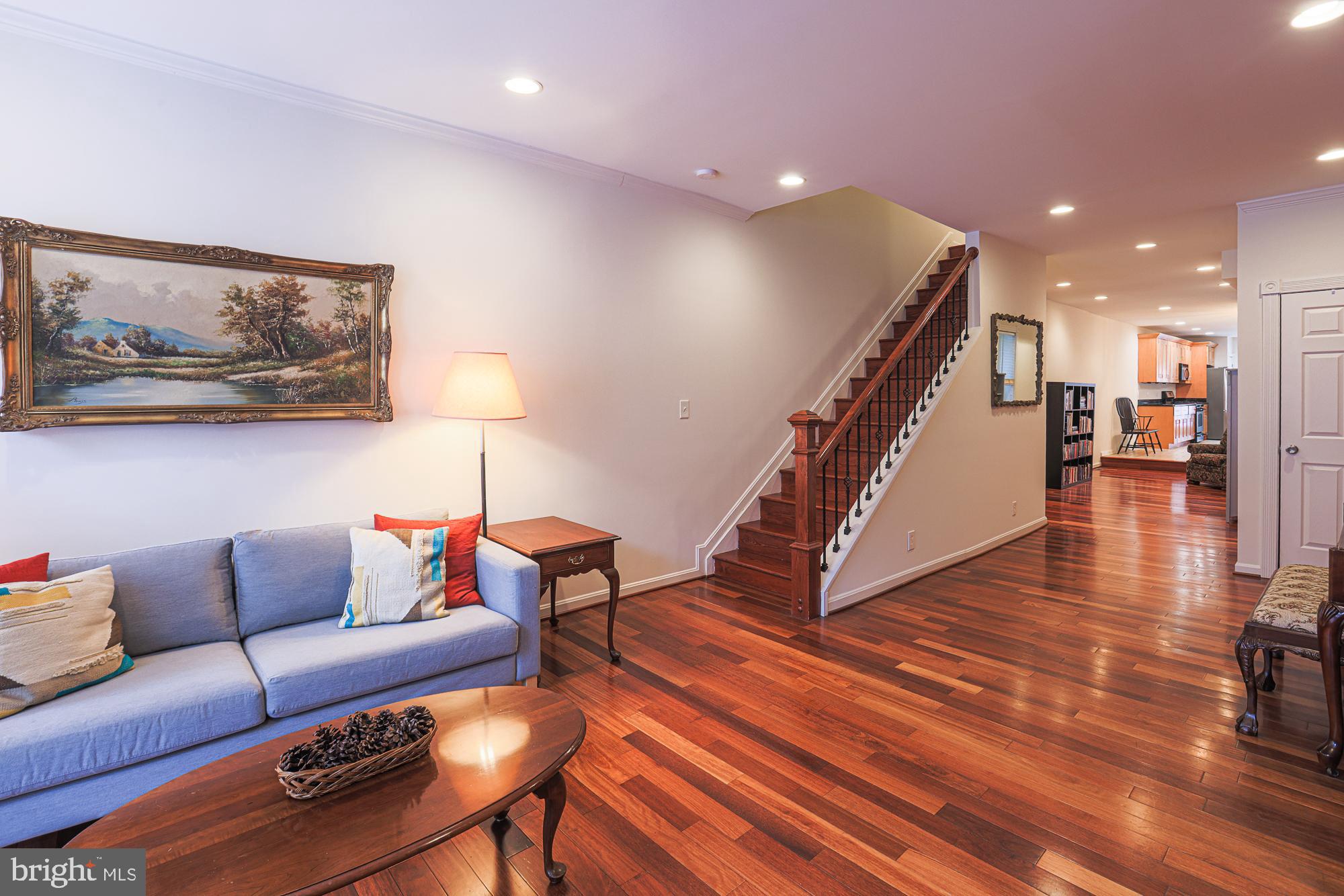 1613 South Charles Street Baltimore, MD 21230 - Photo 4 of 47 Living Room