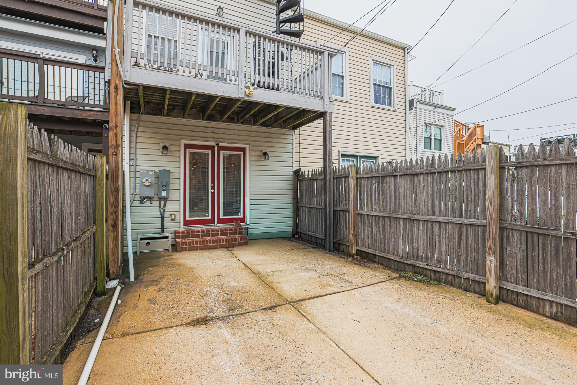 1613 South Charles Street Baltimore, MD 21230 - Photo 41 of 47 Exterior Rear