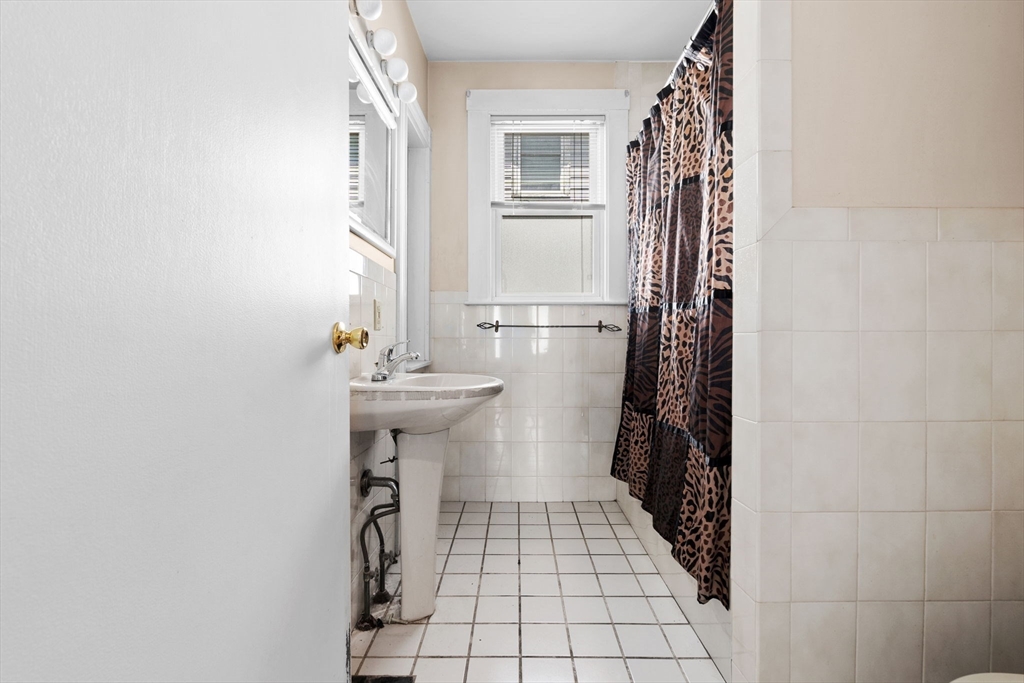 92-94 Newton Avenue Lynn, MA 01905 - Photo 9 of 24