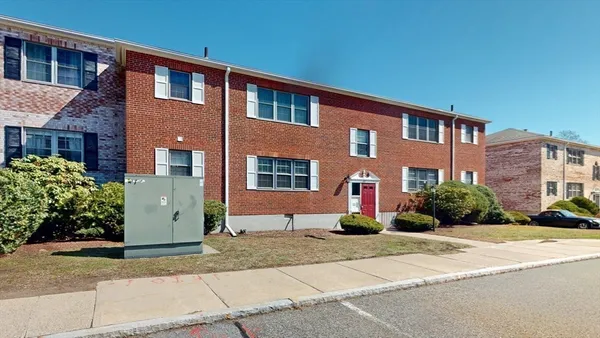 $567,888 | 137 Lake Shore Road, Unit 4, Boston, MA 02135
