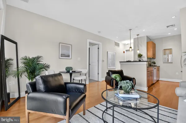 $389,000 | 5201 Wisconsin Avenue Northwest, Unit 308, Washington, DC 20015