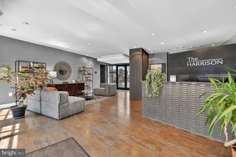 $389,000 | 5201 Wisconsin Avenue Northwest, Unit 308, Washington, DC 20015