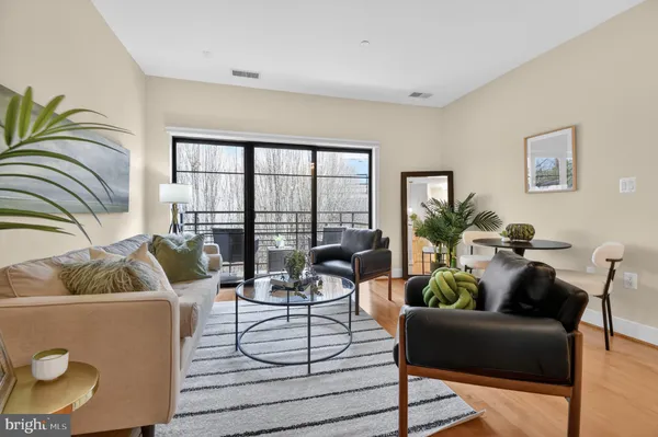 $389,000 | 5201 Wisconsin Avenue Northwest, Unit 308, Washington, DC 20015