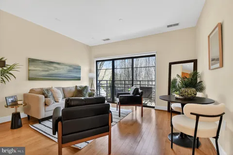 $389,000 | 5201 Wisconsin Avenue Northwest, Unit 308, Washington, DC 20015