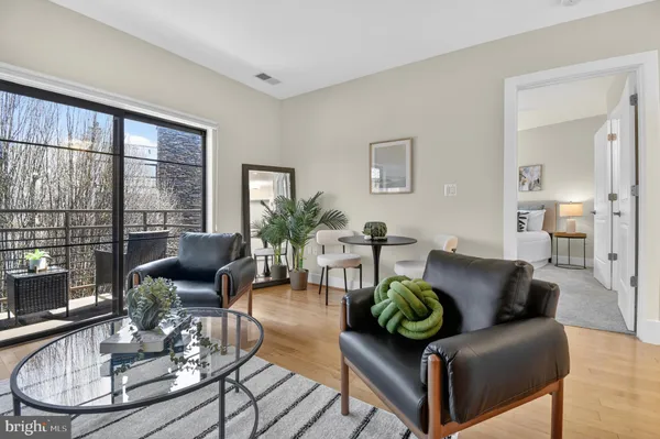 $389,000 | 5201 Wisconsin Avenue Northwest, Unit 308, Washington, DC 20015