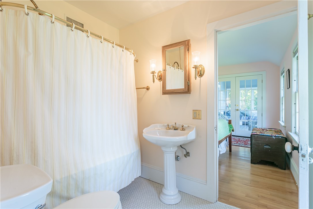 910 Lake Road Webster, NY 14580 - Photo 35 of 45