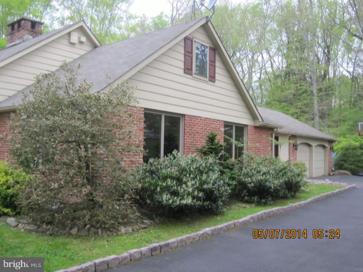3574 Glenway Road Huntingdon Valley, PA 19006 - Photo 2 of 12 a view of a house with backyard and garden