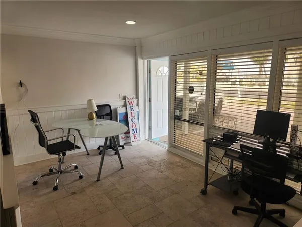 $350,000 | 2501 Gulf Drive North, Unit 103, Bradenton Beach, FL 34217