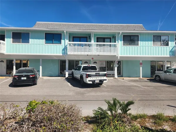 $350,000 | 2501 Gulf Drive North, Unit 103, Bradenton Beach, FL 34217