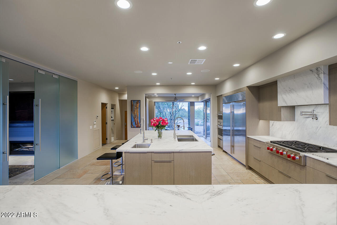 9216 East Jomax Road Scottsdale, AZ 85262 - Photo 17 of 41 Kitchen