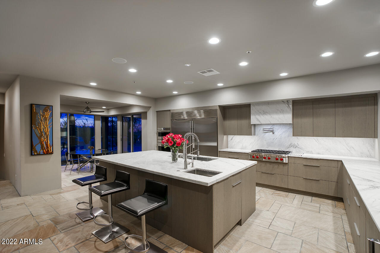 9216 East Jomax Road Scottsdale, AZ 85262 - Photo 18 of 41 Kitchen