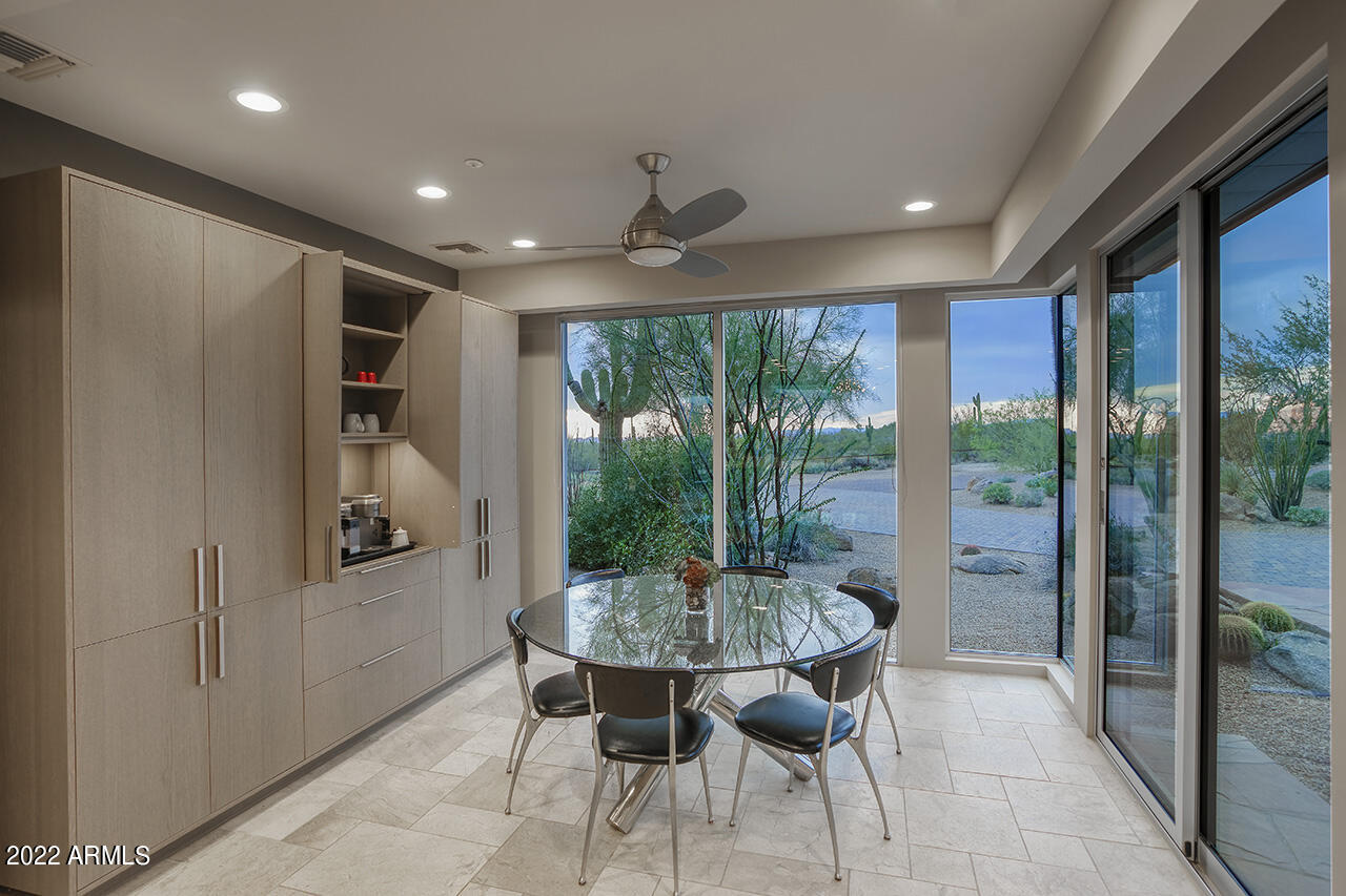 9216 East Jomax Road Scottsdale, AZ 85262 - Photo 19 of 41 Eat In Kitchen