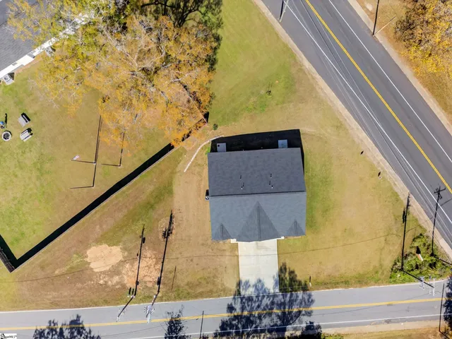 $1,650 | 406 Fairfield Road, Chesnee, SC 29323