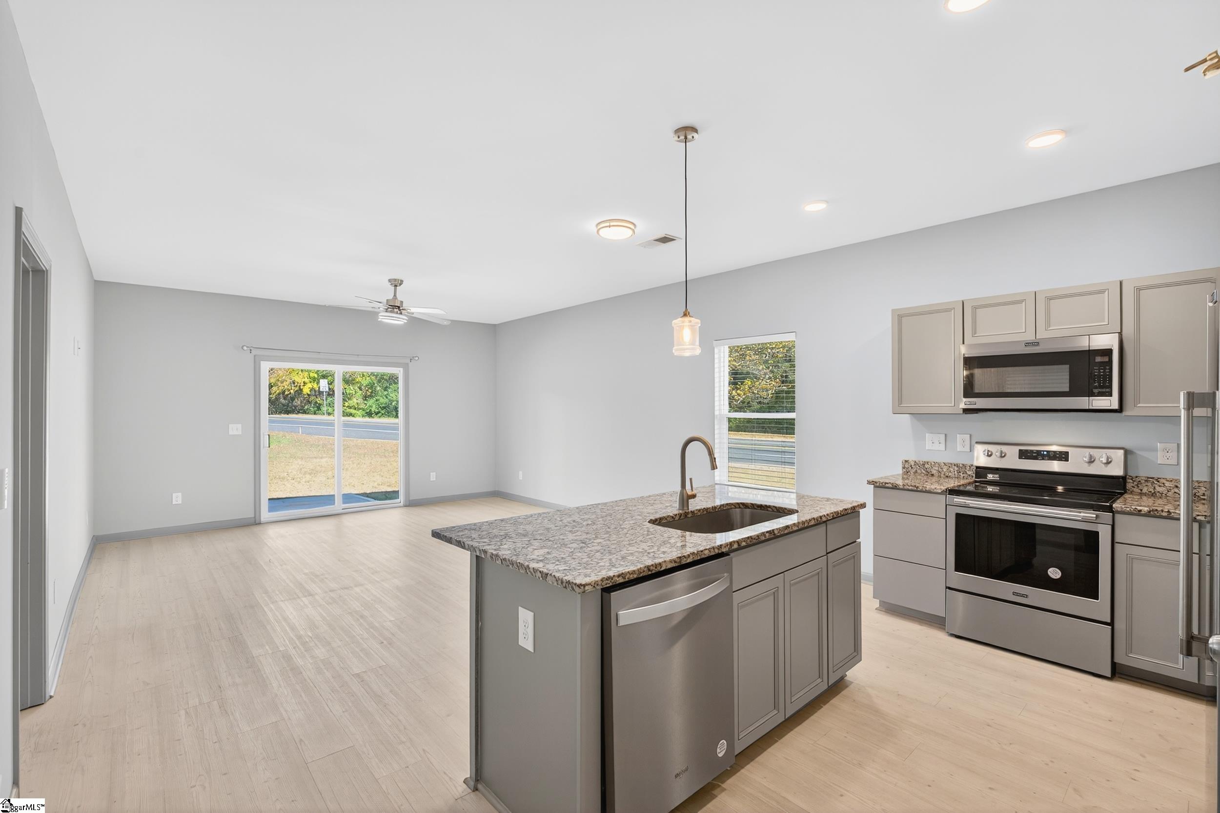 406 Fairfield Road Chesnee, SC 29323 - Photo 5 of 33
