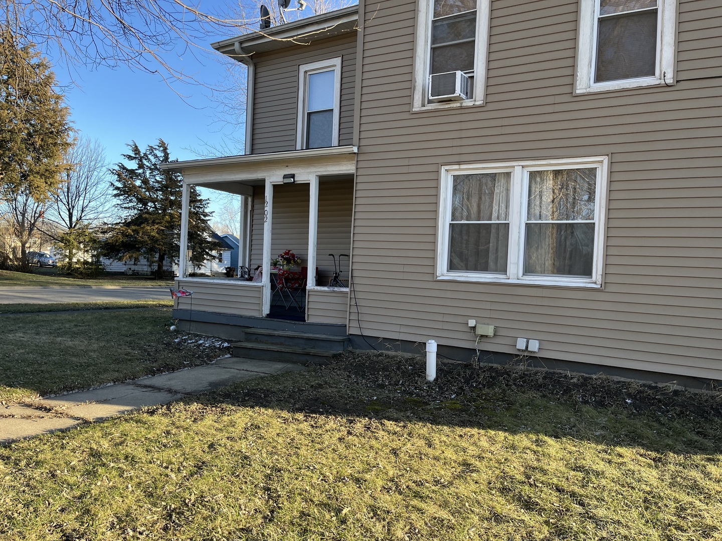 1202 1st Avenue Rochelle, IL 61068 - Photo 3 of 22