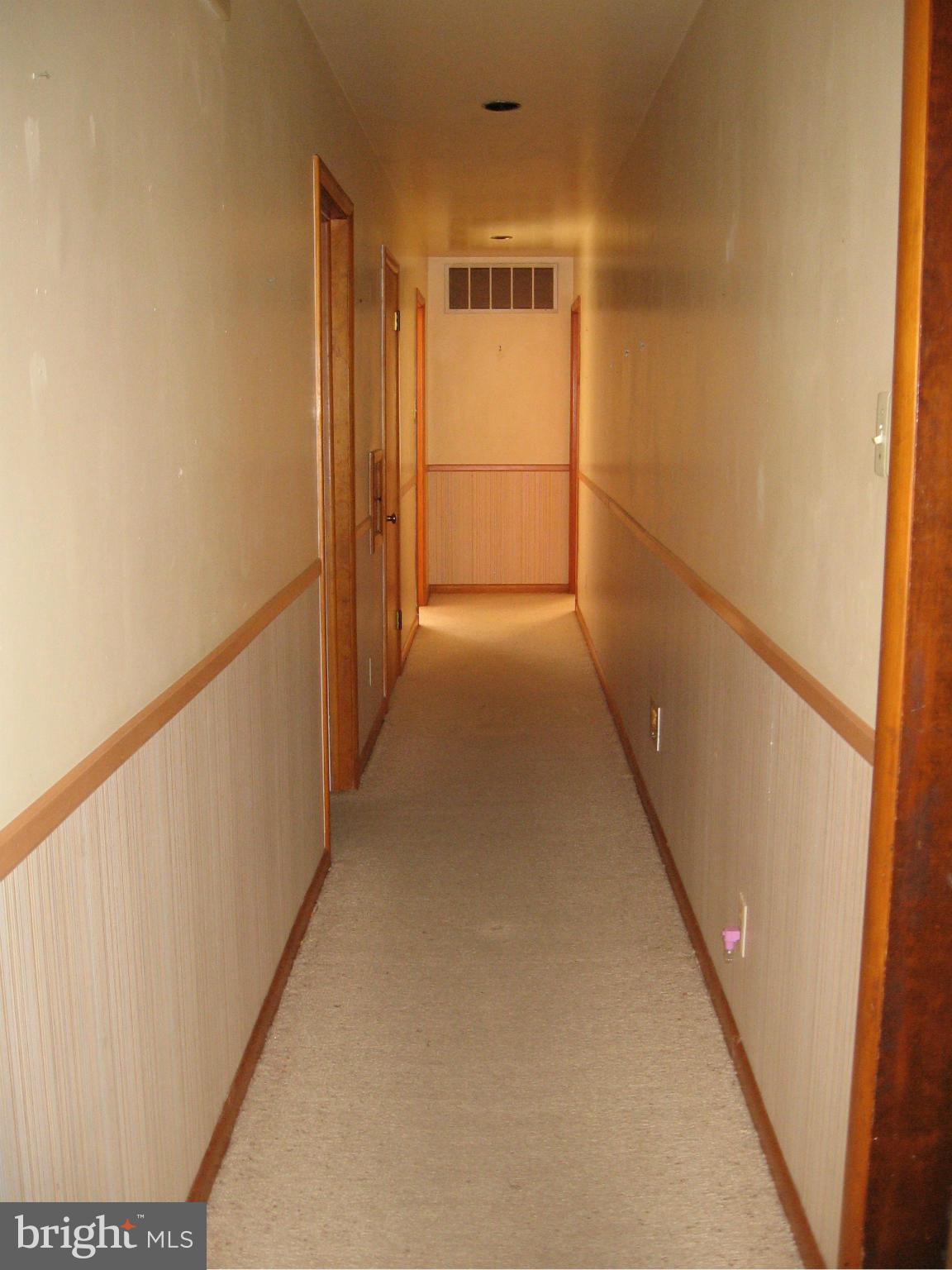 210 Grove Heights Road Berkeley Springs, WV 25411 - Photo 18 of 30 Interior (General)