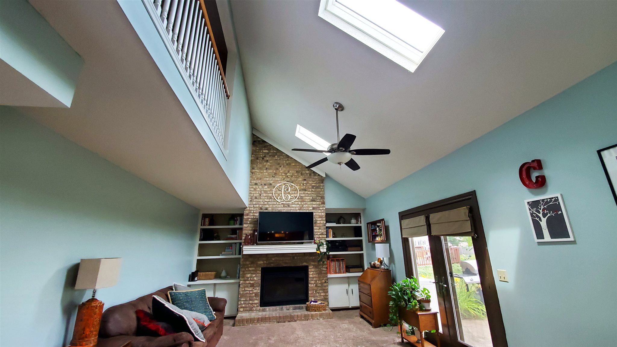 8920 Spring View Drive Fort Wayne, IN 46804 - Photo 2 of 19