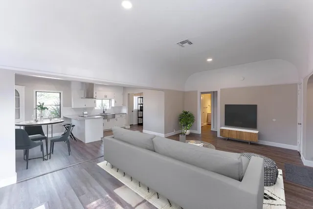 $300,000 | 963 North Arthur Avenue, Fresno, CA 93728