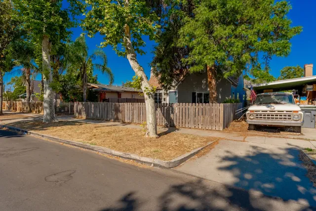 $300,000 | 963 North Arthur Avenue, Fresno, CA 93728