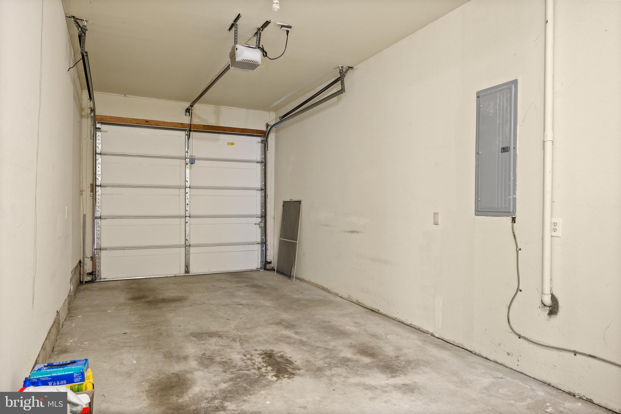 310 South Washington Avenue Moorestown, NJ 08057 - Photo 32 of 37 a view of a garage