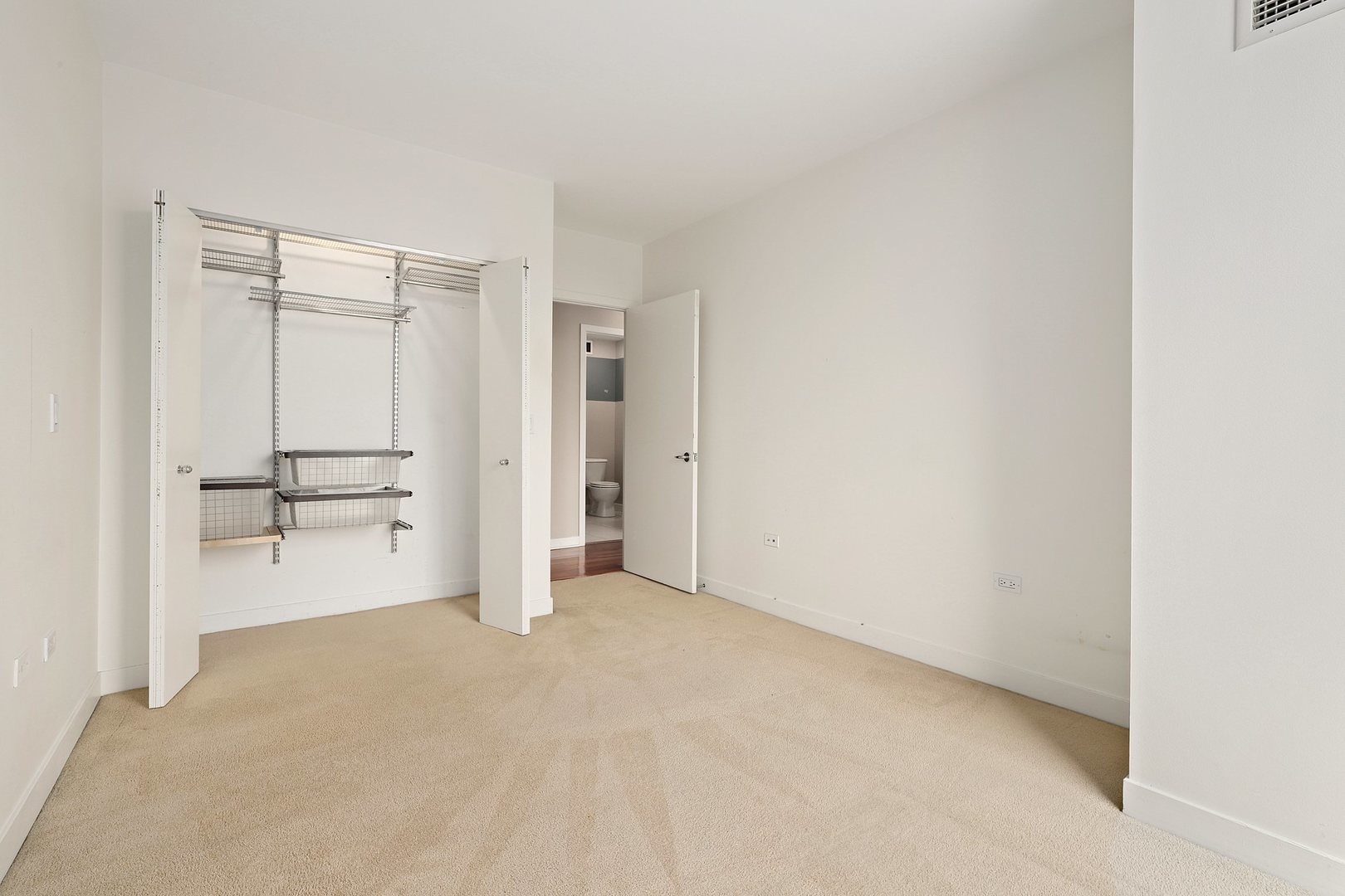 737 West Washington Boulevard, Unit 710 Chicago, IL 60661 - Photo 20 of 28 a view of empty room