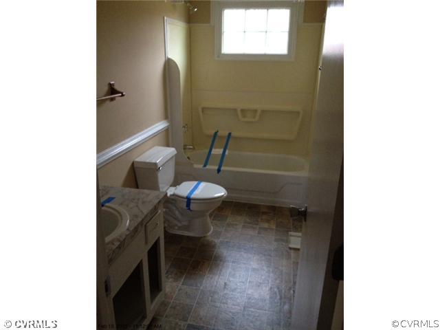 6573 Blenheim Road Powhatan, VA 23139 - Photo 5 of 9 Other - Hallway Full Bath