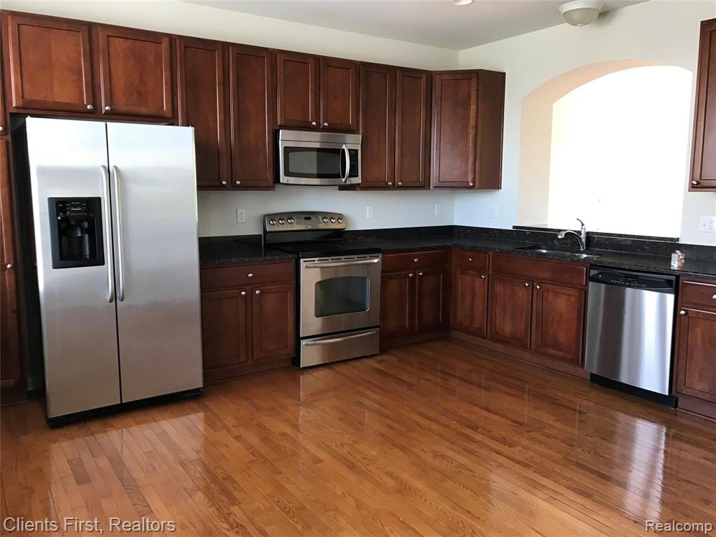 28058 Lightfoot Lane, Unit 324 Novi, MI 48377 - Photo 9 of 46