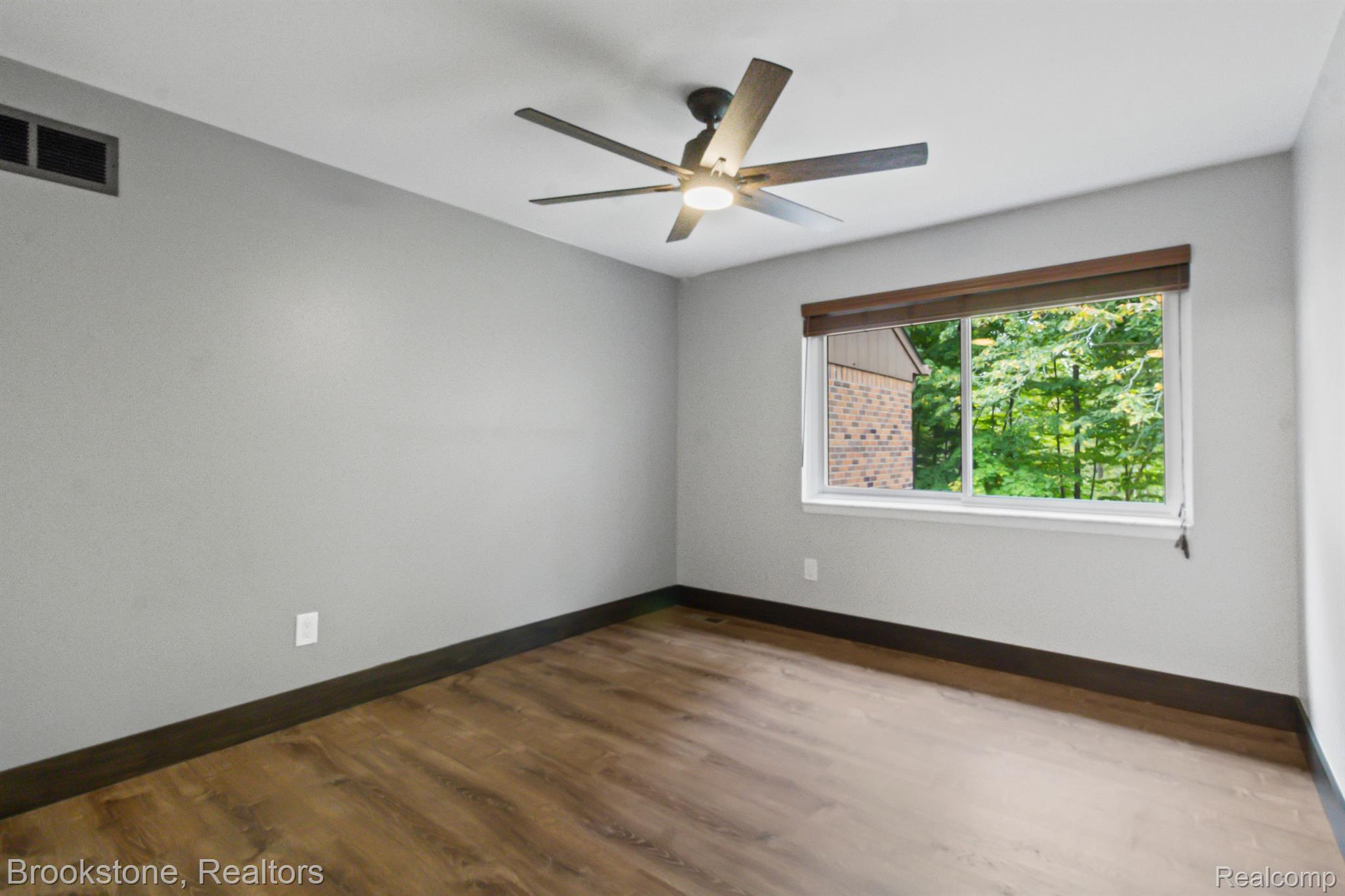 1810 Reis Court Rochester, MI 48309 - Photo 28 of 51 Gallery Image 28