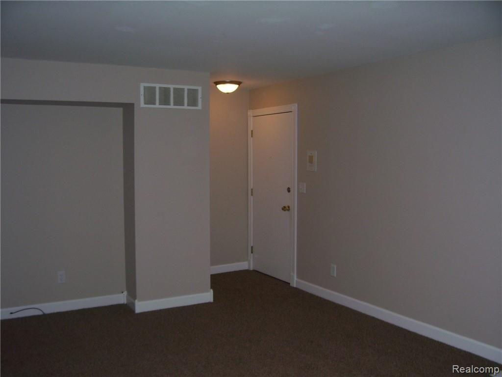 29582 Hoover Road Warren, MI 48093 - Photo 10 of 16
