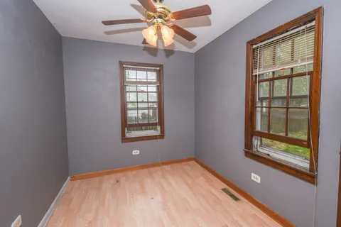 $195,000 | 613 North Frolic Avenue, Waukegan, IL 60085