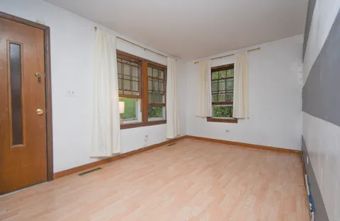 $195,000 | 613 North Frolic Avenue, Waukegan, IL 60085